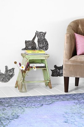 UO 2289 Plum & Bow Cozy Cats Wall Decal Set