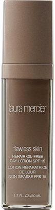 Laura Mercier Oil-free day lotion