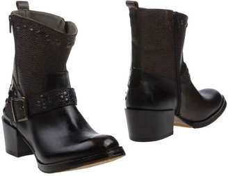 MASSIMO VILLORE Ankle boots