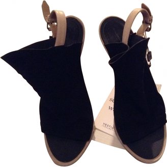 Balenciaga black suede glove sandals. Size 40