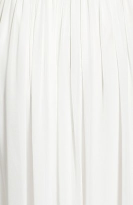 Donna Morgan 'Audrey' Strapless Chiffon Gown