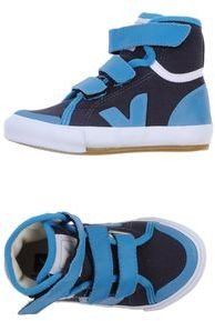 Veja High-tops & trainers