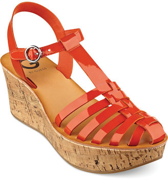 G by Guess Women's Yezmin Platform Wedge Sandals