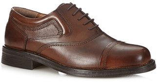 Red Tape Brown leather lace up shoes