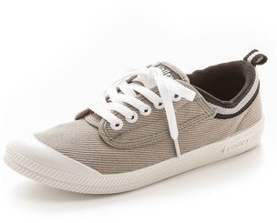 Volley Australia International Lace Up Sneakers