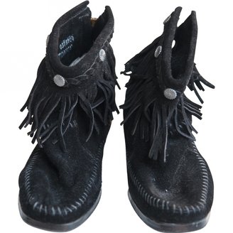 Minnetonka Black Leather Boots