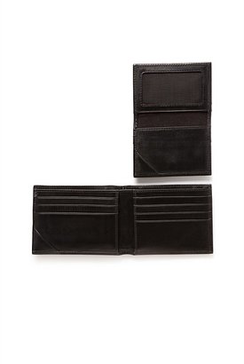 Country Road Classic Billfold with Credit Card Case