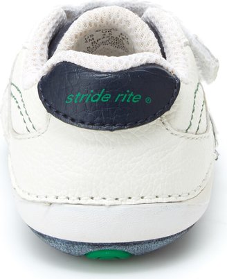 Stride Rite Artie Sneaker