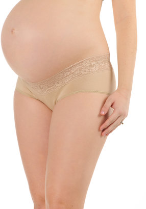 A Pea in the Pod Lace Collection Lace Maternity Girl Short (Single)