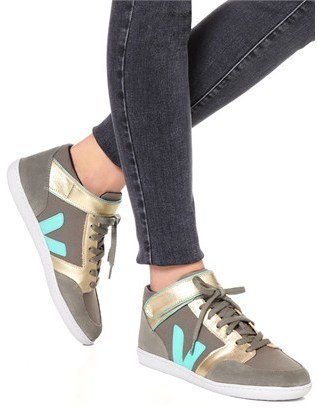 Veja Grey Leather Felicite Trainers