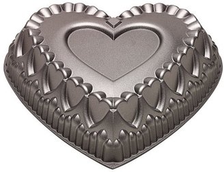Wilton Dimensions Cast-Aluminum Nonstick Crown of Hearts Pan