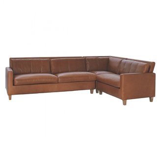CHESTER Mid tan leather left-arm corner sofa, oak stained feet