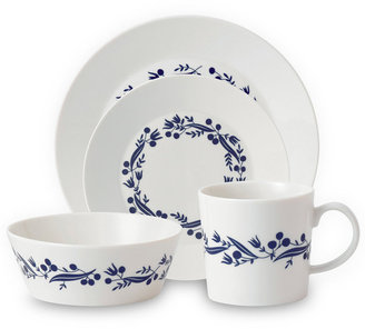 Royal Doulton Dinnerware, Fable Garland 4 Piece Place Setting