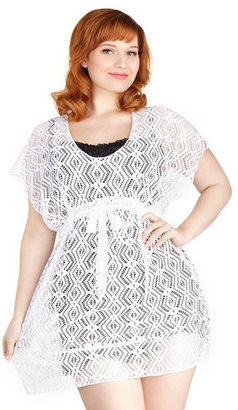 Becca Etc Beach Read Cover-Up Dress in White - Plus Size