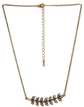 Forever 21 wreath pendant necklace