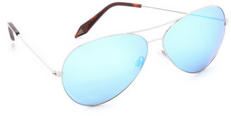 Victoria Beckham Classic Aviator Sunglasses with Mirrored Lenses