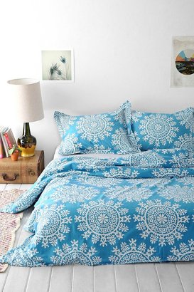 Urban Outfitters Plum & Bow Maya Medallion Duvet Cover