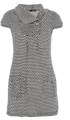 Quiz Cream And Black Box Print Knitted Tunic Top