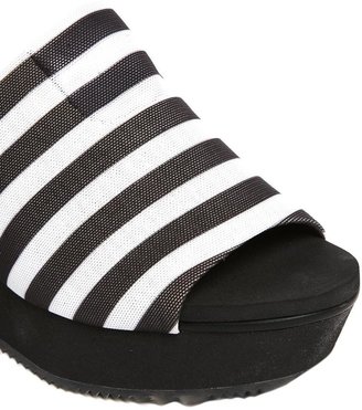 DKNY Iris Stripe Mesh Slide Flatform Sandals