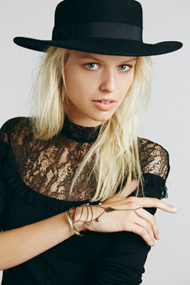 Free People Cuff  to Chain Handpiece