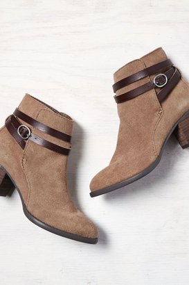 American Eagle Outfitters Cognac Buckle Strap Bootie