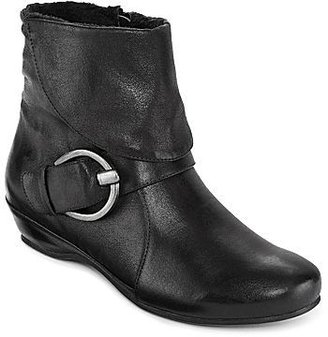 JCPenney Yuu Swell Buckle Booties