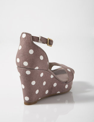 Boden Holiday Wedge