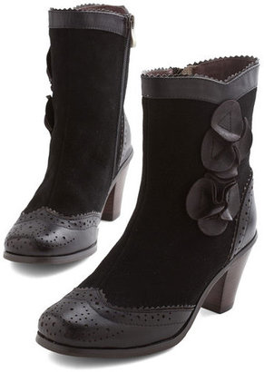Spring Step Estate of Affairs Boot in Noir