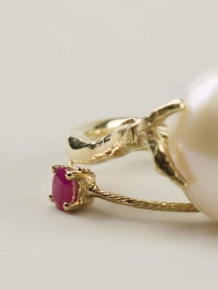 Wouters & Hendrix Gold pearl & ruby set of rings