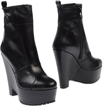 Pinko BLACK Ankle boots