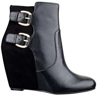GUESS Ulfred Wedge Ankle Booties